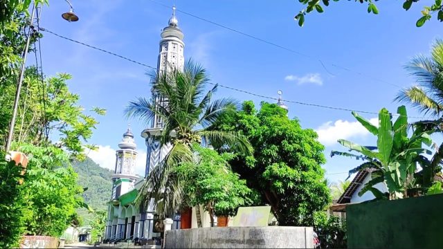 Masjid Tiban Tanjung Puro, Tempat Ngalap Berkah yang Penuh Sejarah dan Keistimewaan